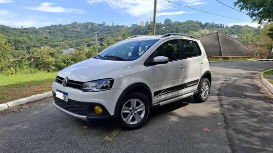 VOLKSWAGEN CROSSFOX 1.6 MI FLEX 8V 4P MANUAL VOLKSWAGEN CROSSFOX 1.6 MI FLEX 8V 4P MANUAL